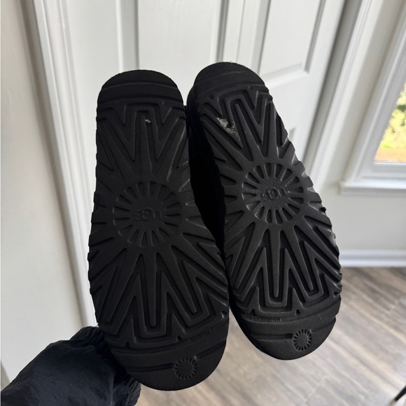 UGG black Bailey Bow II Suede Water 7 - Picture 6 of 7